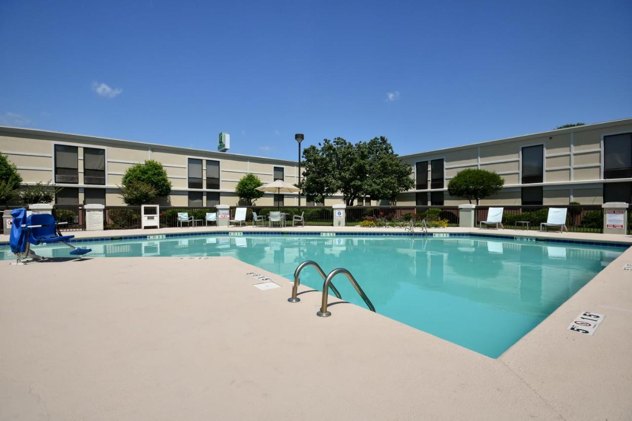 Holiday Inn Lumberton By Ihg Exterior foto